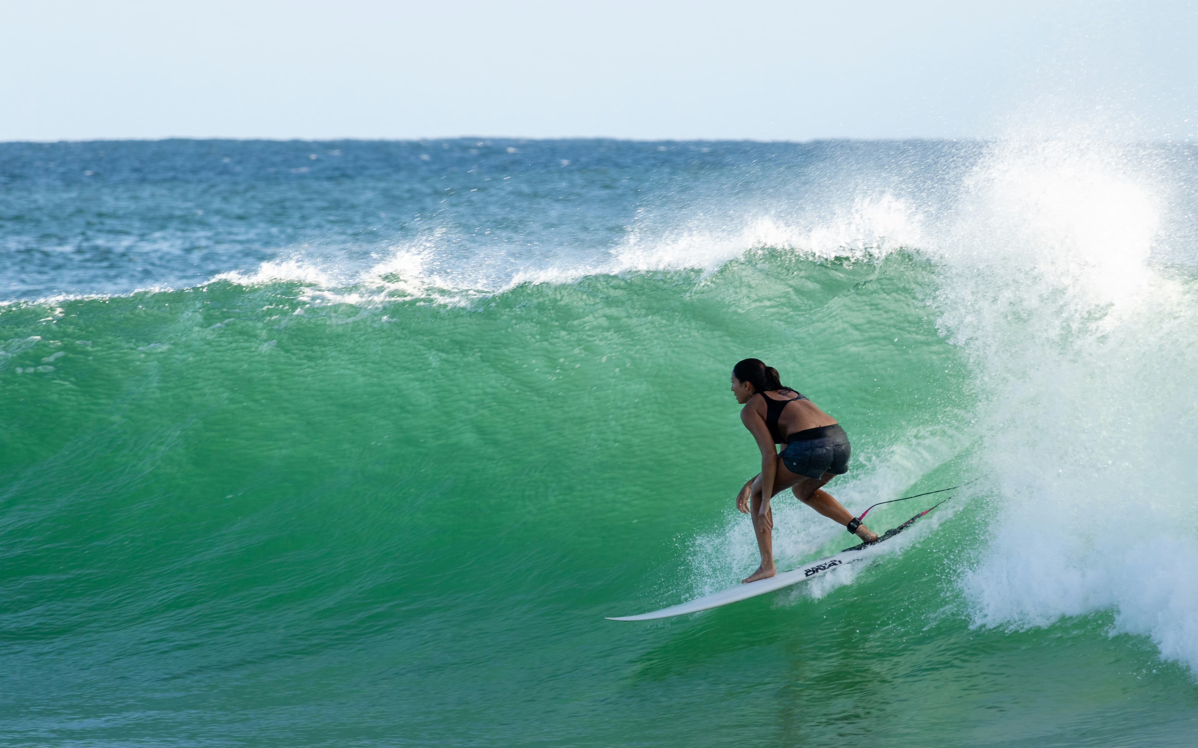 Surfing at Snapper Rocks / Superbank, Gold Coast, QLD, Australia