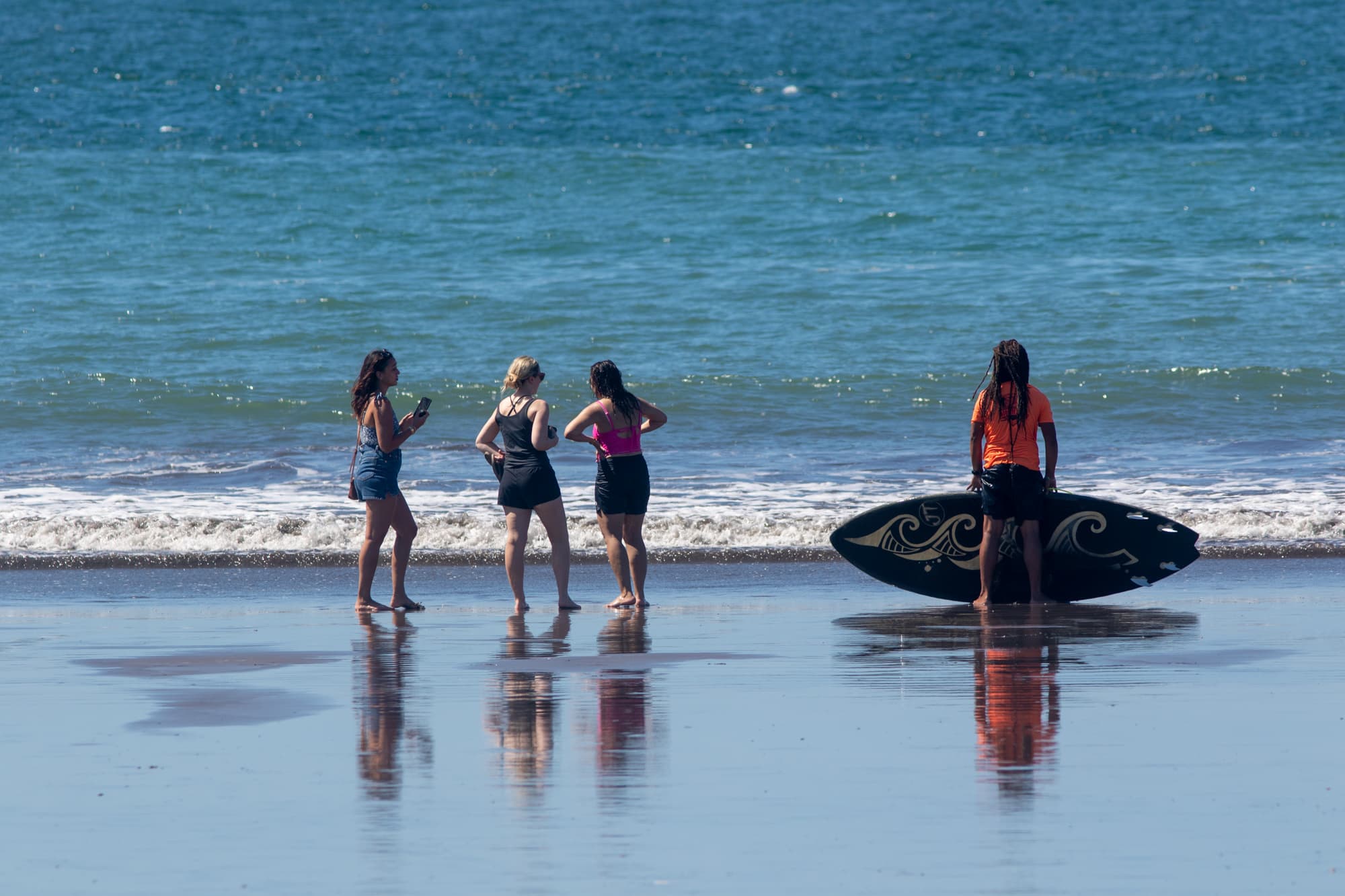 Surf lesson listing in Jaco Beach, photo 1