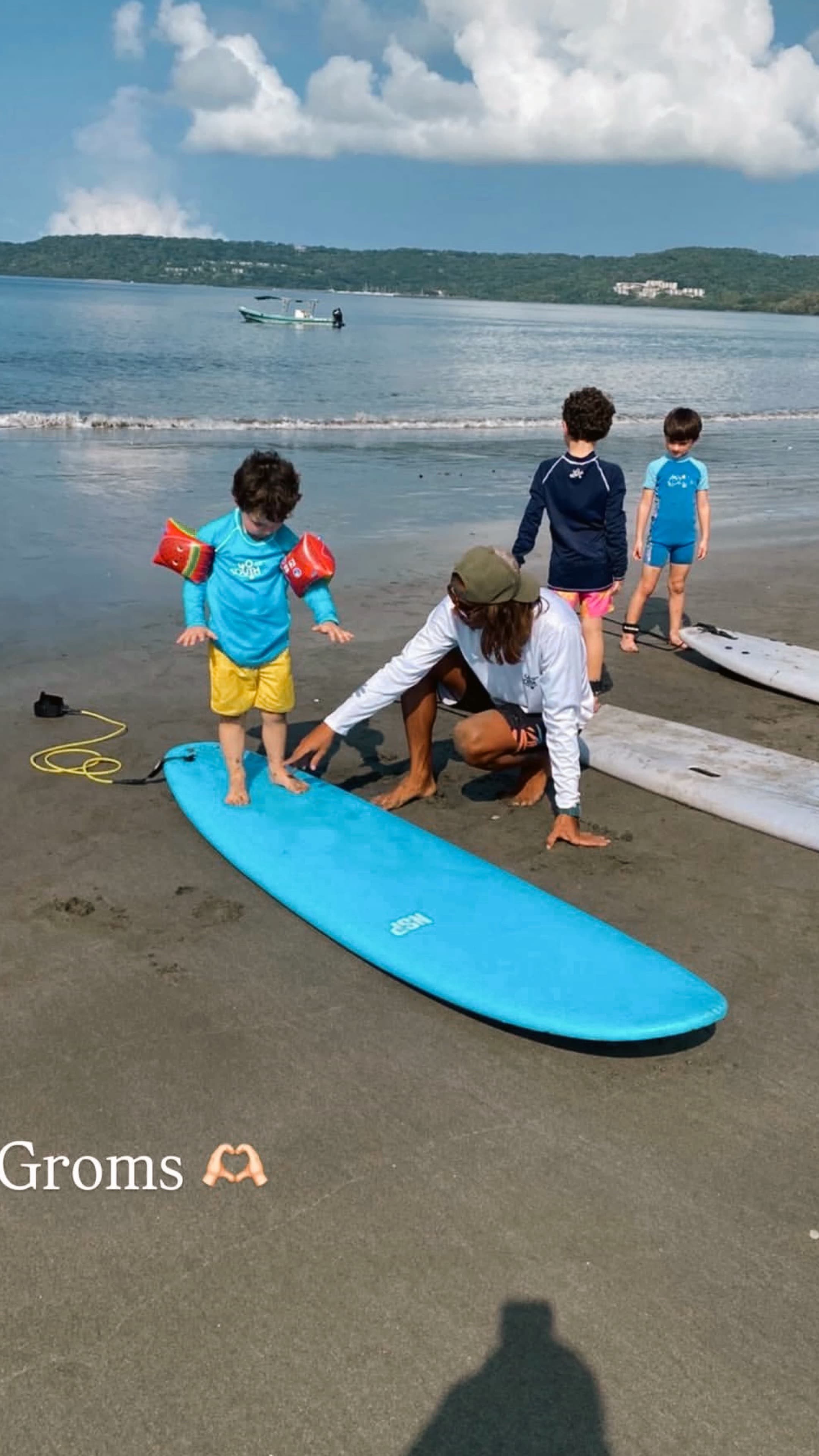 Surf lesson listing in Witch's Rock, photo 3