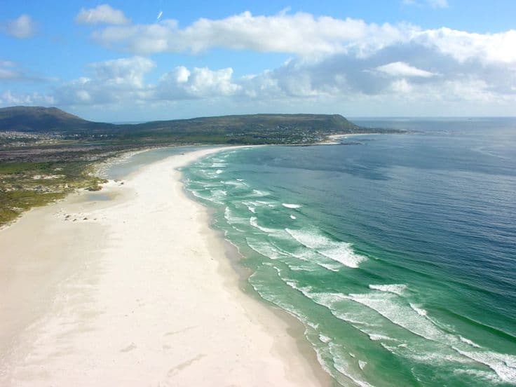 Surfing at Long Beach (Kommetjie), Ciudad del Cabo, South Africa