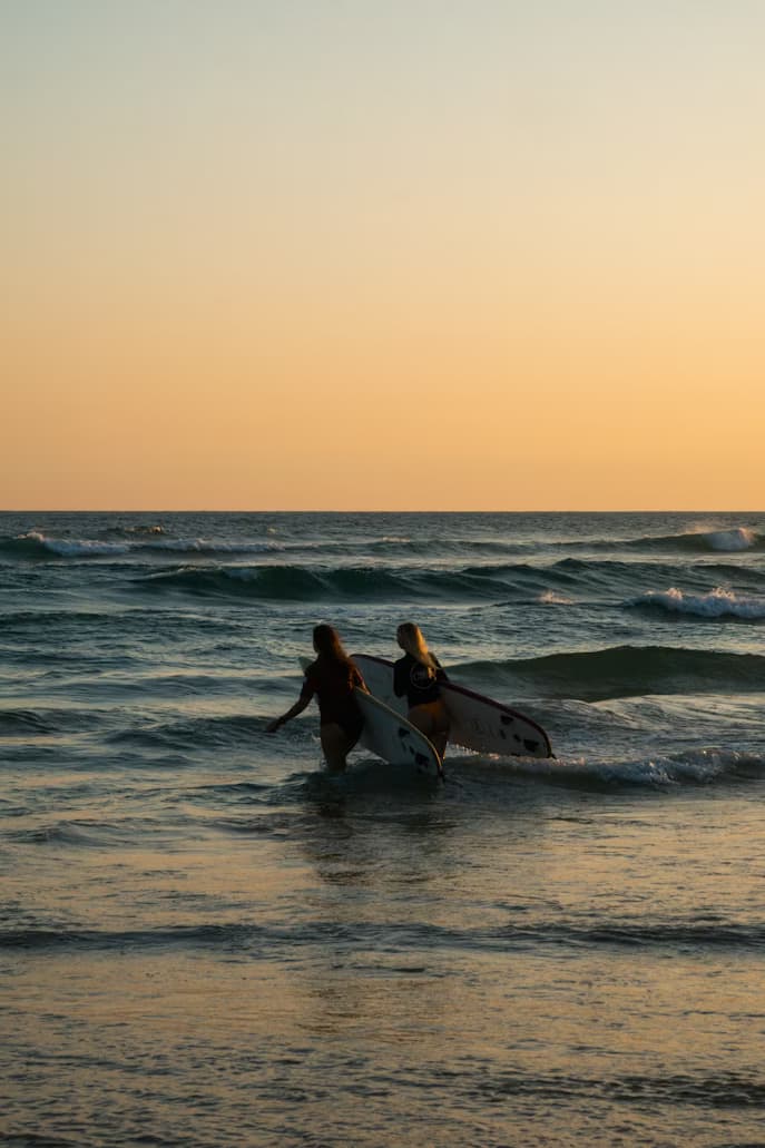 Surfing at Ahangama, Sur, Sri Lanka
