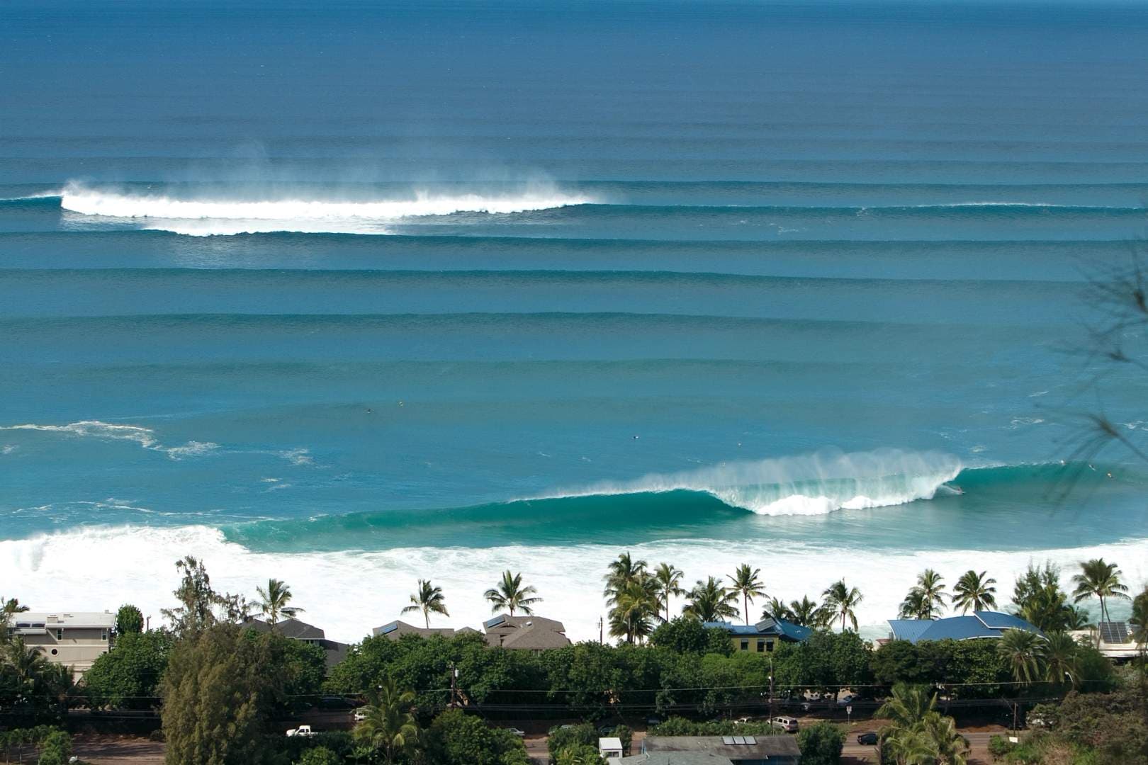 Surfing at Pipeline / Backdoor, Oahu (North Shore), USA